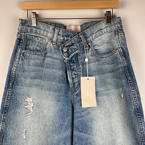 NWT Revice 90s Women Jeans SZ 32 Made in LA Unique Closure High Rise Mom Jean - Picture 2 of 14